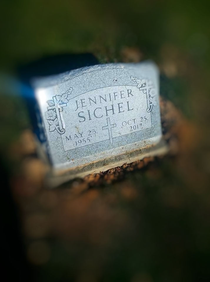 Jennifers headstone 2